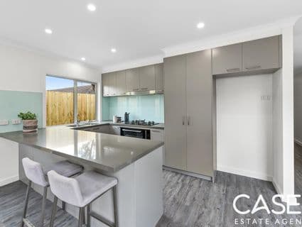 2/37 Arleon Crescent, Cranbourne - Thumbnail 2