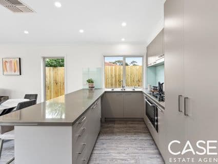 2/37 Arleon Crescent, Cranbourne - Thumbnail 3