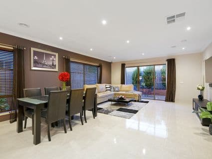 16 Black Gum Crescent, Cranbourne West, VIC, 3977, Cranbourne West - Thumbnail 4