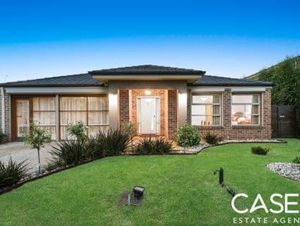 5 Aisbett Close, Lynbrook - Thumbnail 2