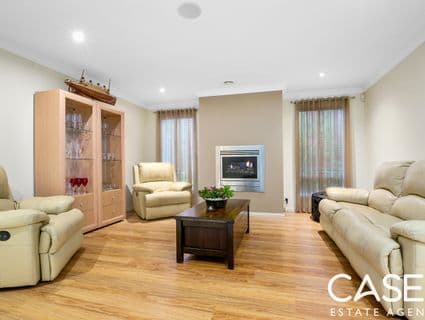 5 Aisbett Close, Lynbrook - Thumbnail 3