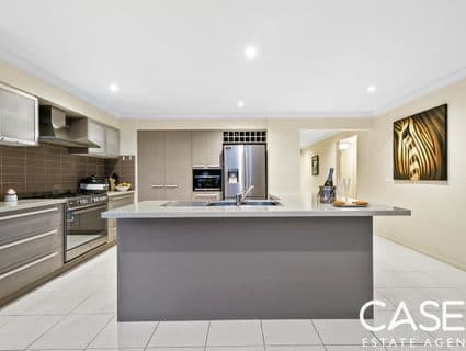 5 Aisbett Close, Lynbrook - Thumbnail 4