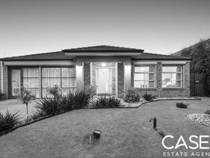 5 Aisbett Close, Lynbrook - Image 1