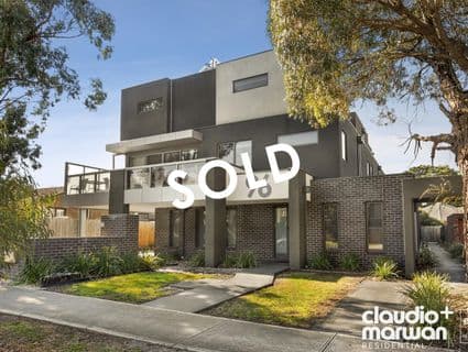 5/96 Plumpton Avenue, Glenroy - Image 1