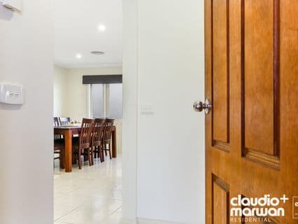6 Ashleigh Crescent, Meadow Heights, VIC, 3048, Meadow Heights - Thumbnail 2