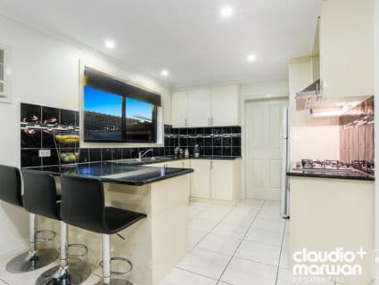 6 Ashleigh Crescent, Meadow Heights, VIC, 3048, Meadow Heights - Thumbnail 5
