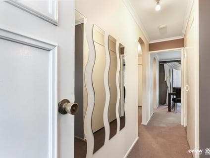 10 Paltara Close, Meadow Heights - Thumbnail 2