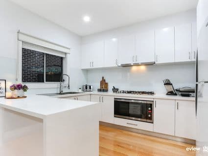 2A South Box Court, Hadfield - Thumbnail 3