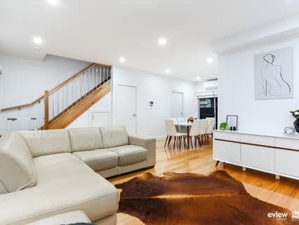 2A South Box Court, Hadfield - Thumbnail 7