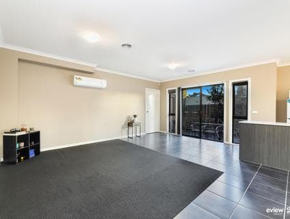 1/163 View Street, Glenroy - Thumbnail 2