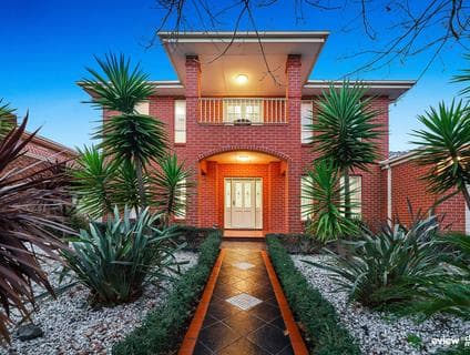 8 Lewiston Grove, Greenvale - Image 1