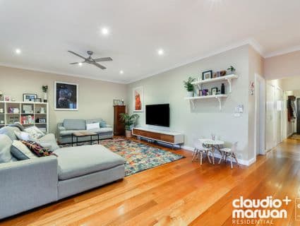 48 West Street, Hadfield - Thumbnail 8