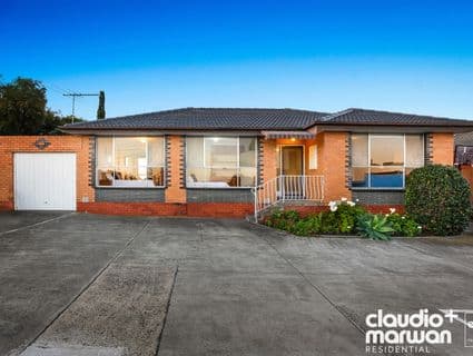 1/13 Arnold Court, Pascoe Vale - Image 1