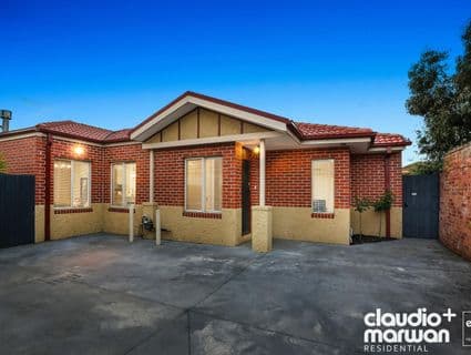 2/340 Gaffney Street, Pascoe Vale - Image 1