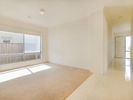 16 Misqa Ave, Point Cook, VIC, 3030, Point Cook - Thumbnail 3