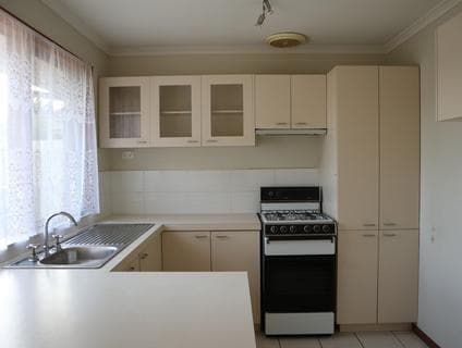 11 Queensbury Way, Werribee, VIC, 3030, Werribee - Thumbnail 2