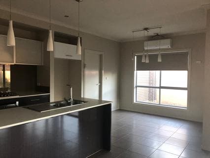 20 Turf Club Boulevard, Melton South, VIC, 3338, Melton South - Thumbnail 2