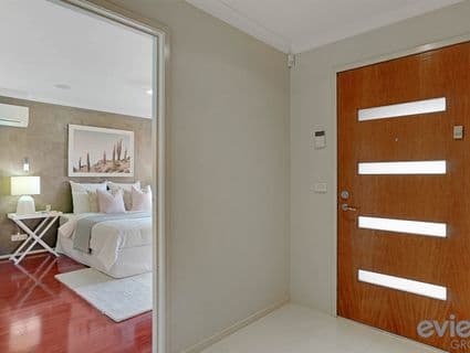 8 Grandiflora Grove, Point Cook, VIC, 3030, Point Cook - Thumbnail 2