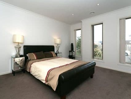 10 Tanoa Crescent, Point Cook, VIC, 3030, Point Cook - Thumbnail 4