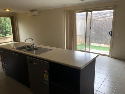 10 Yellow Gum Way, Manor Lakes, VIC, 3024, Manor Lakes - Thumbnail 4