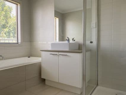 6 Amesbury Avenue, Wyndham Vale, VIC, 3024, Wyndham Vale - Thumbnail 8