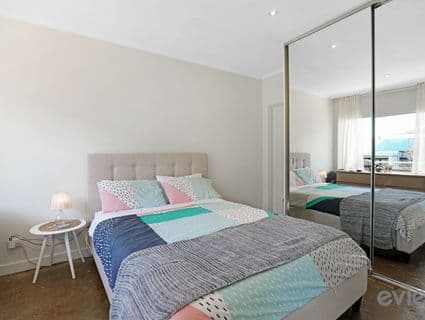 404, Parkville - Thumbnail 2
