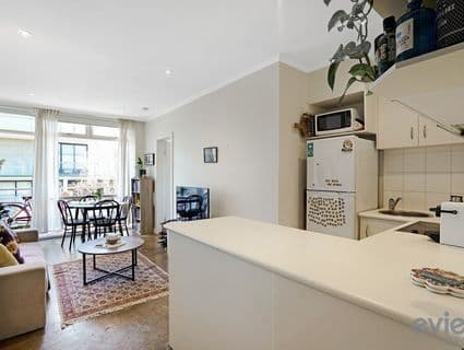 404, Parkville - Thumbnail 8