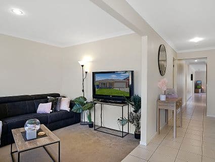 37 Viscosa Road, Brookfield - Thumbnail 6