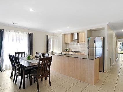 37 Viscosa Road, Brookfield - Thumbnail 8
