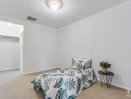 101 Sunnybank Drive, Point Cook, VIC, 3030, Point Cook - Thumbnail 3