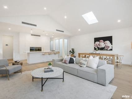 8 Troon Avenue, Mornington - Image 1