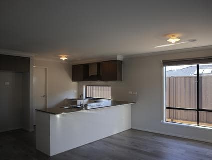 92 Jester Drive, Melton South, VIC, 3338, Melton South - Thumbnail 6