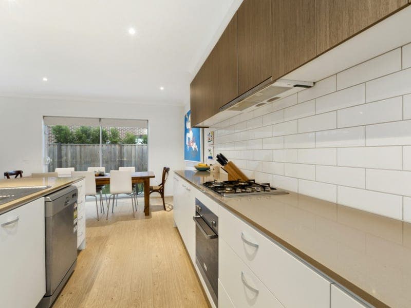 84 Armstrong Boulevard,MOUNT DUNEED, Mount Duneed - Thumbnail 3