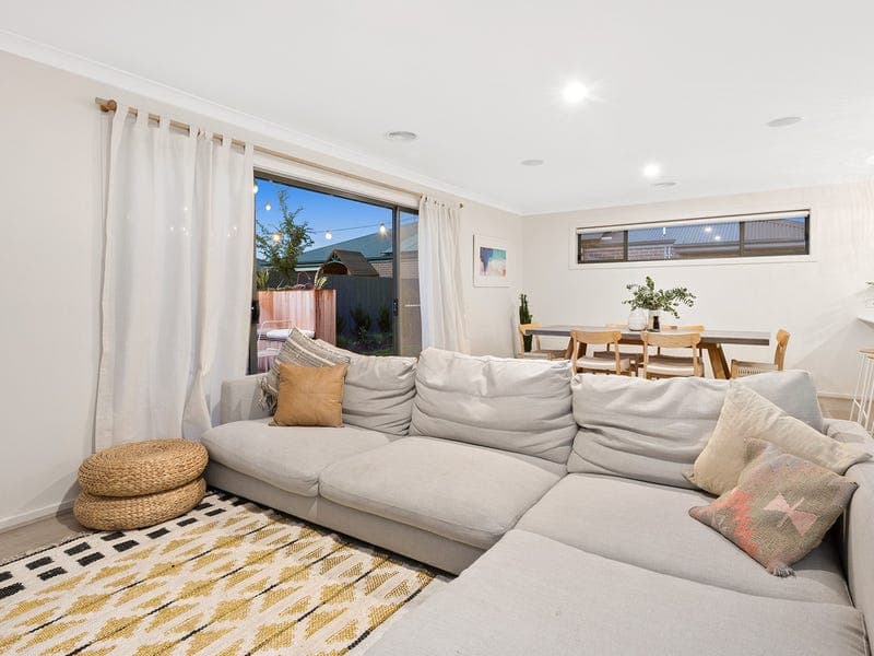 2 Sandvue Street,ARMSTRONG CREEK, Armstrong Creek - Thumbnail 6