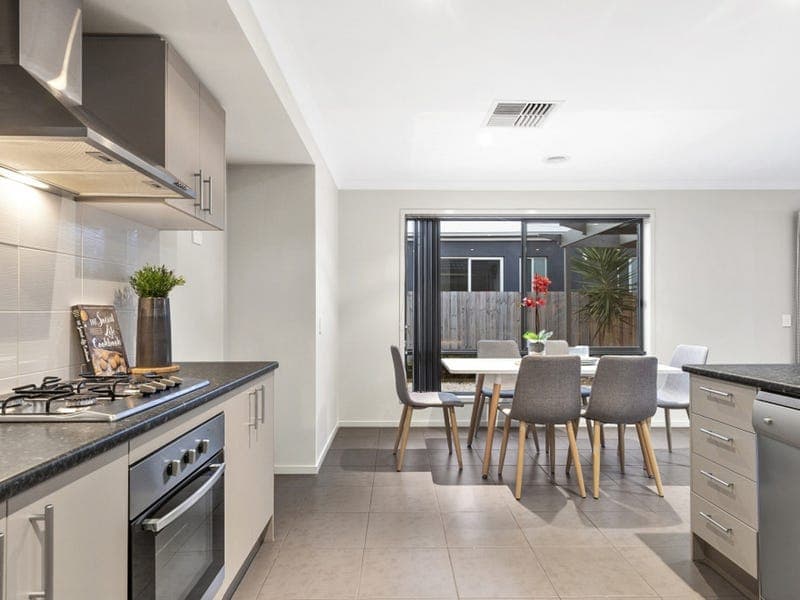 40 Bridgewater Circuit,ARMSTRONG CREEK, Armstrong Creek - Thumbnail 4