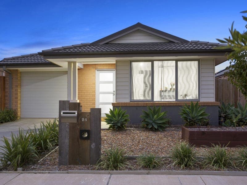 24 Ambarella Way,ARMSTRONG CREEK, Armstrong Creek - Image 1