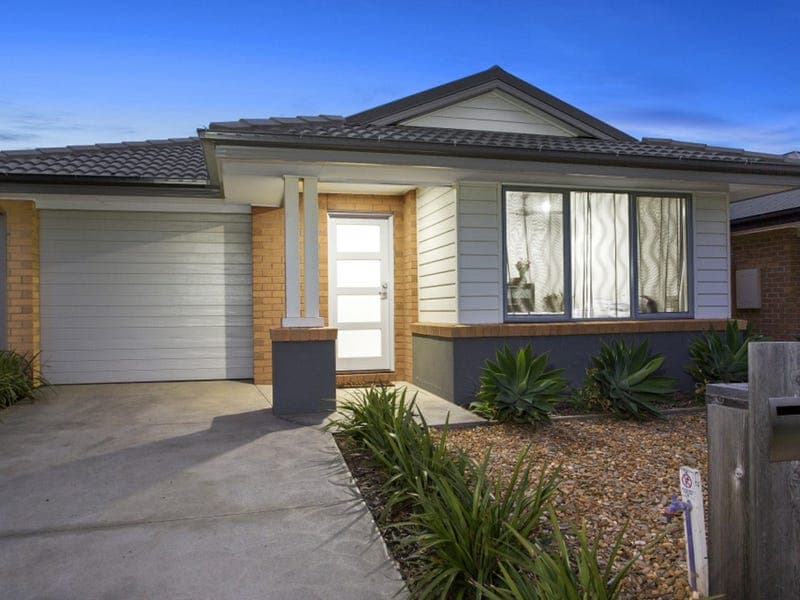 24 Ambarella Way,ARMSTRONG CREEK, Armstrong Creek - Thumbnail 2