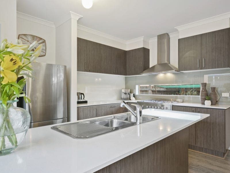 2 Ambarella Way,ARMSTRONG CREEK, Armstrong Creek - Thumbnail 2