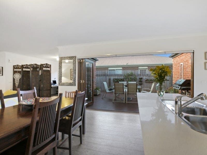 2 Ambarella Way,ARMSTRONG CREEK, Armstrong Creek - Thumbnail 5