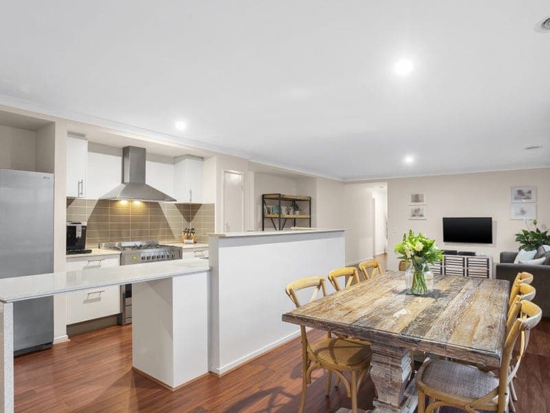 4 Rochford Drive,ARMSTRONG CREEK, Armstrong Creek - Thumbnail 3
