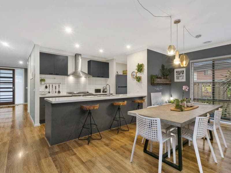 16 Whitfords Drive,ARMSTRONG CREEK, Armstrong Creek - Thumbnail 4