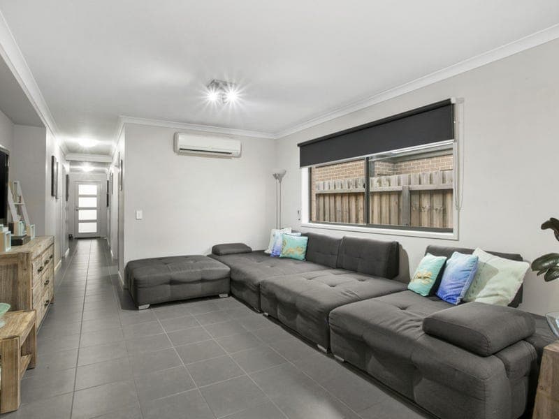 11 Crystall Place,ARMSTRONG CREEK, Armstrong Creek - Thumbnail 6