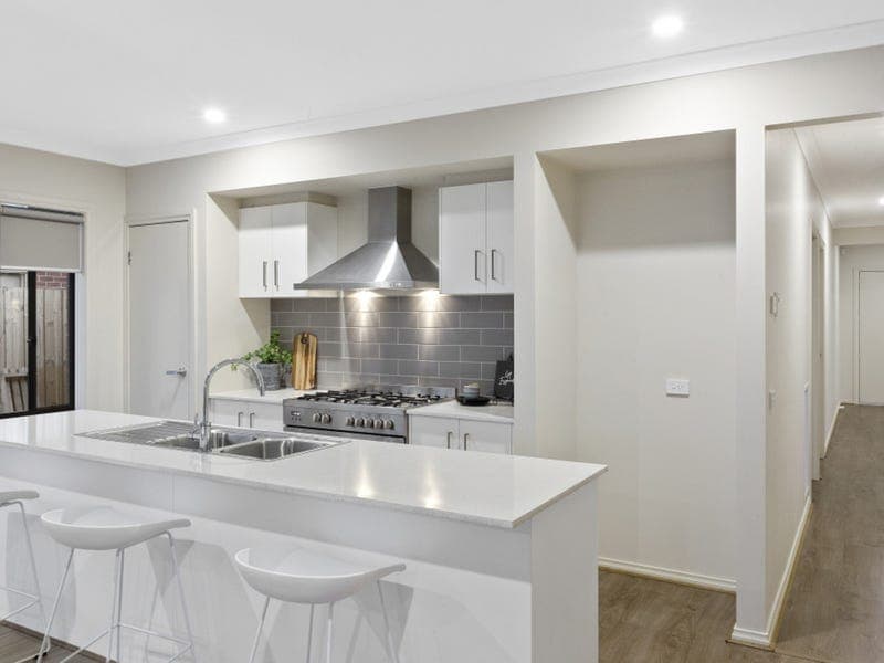 23 Lance Drive,ARMSTRONG CREEK, Armstrong Creek - Thumbnail 6
