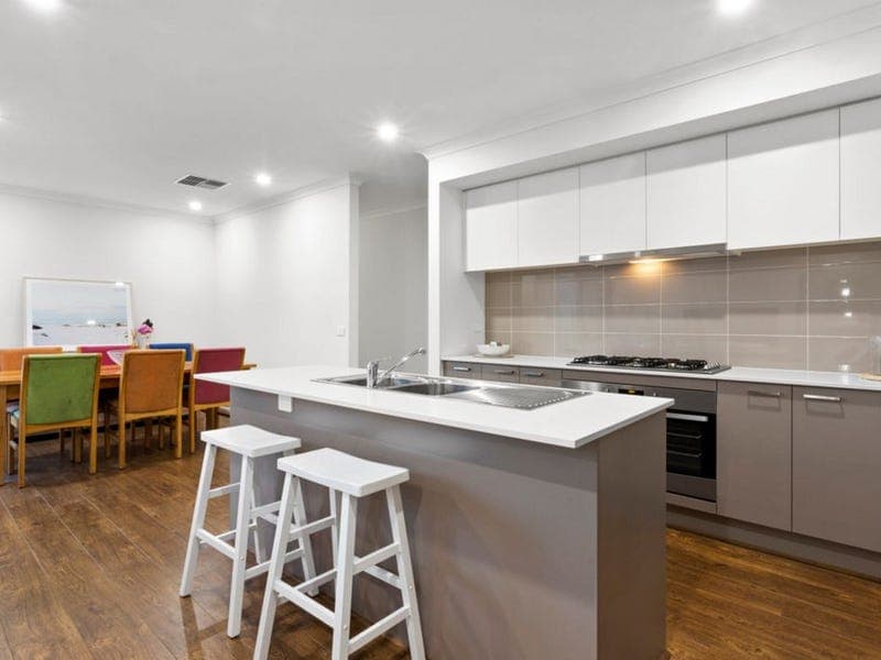 13 Seal Street,ARMSTRONG CREEK, Armstrong Creek - Thumbnail 2