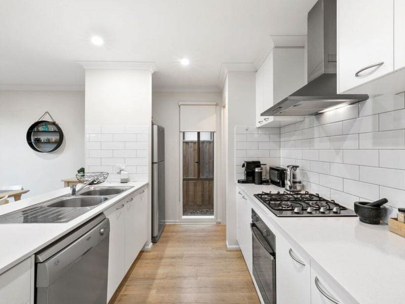 24 Cootamundra Drive, Armstrong Creek - Thumbnail 3