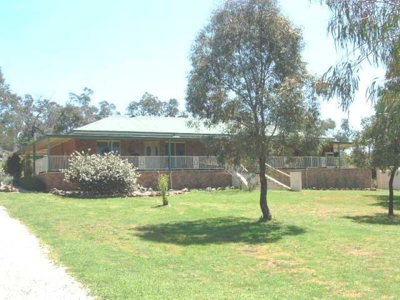 121 Wellington Street, MOLONG, NSW, Molong - Image 1
