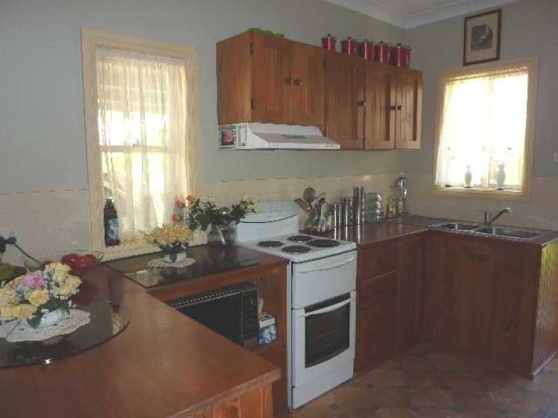 30-30A Lee Street, Molong, NSW, Molong - Thumbnail 2