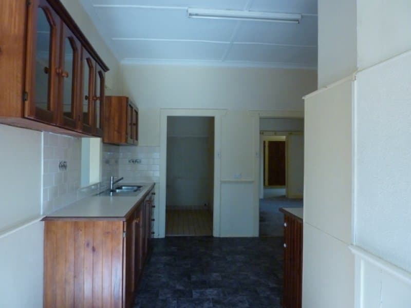 32 Phillip Street, MOLONG, NSW, Molong - Thumbnail 4