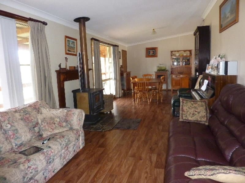 1 Ganoo Street, YEOVAL, NSW, Yeoval - Thumbnail 2