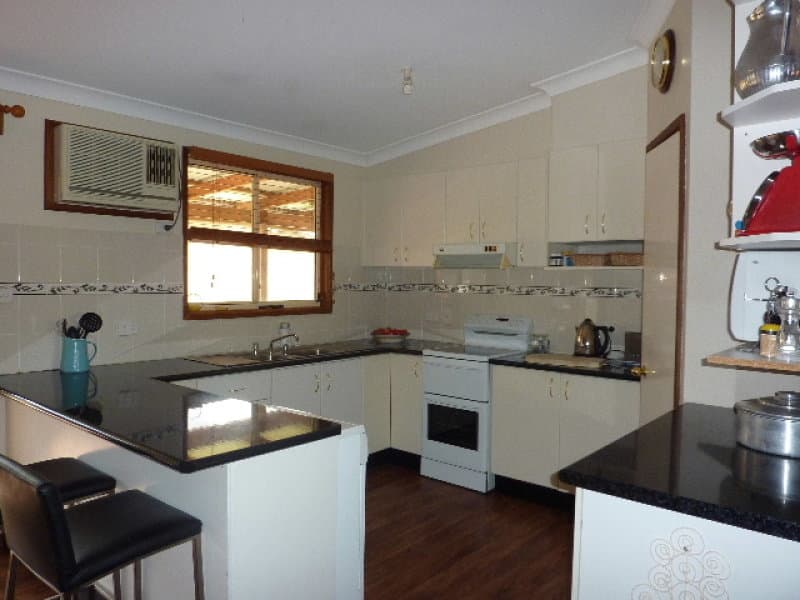 1 Ganoo Street, YEOVAL, NSW, Yeoval - Thumbnail 3